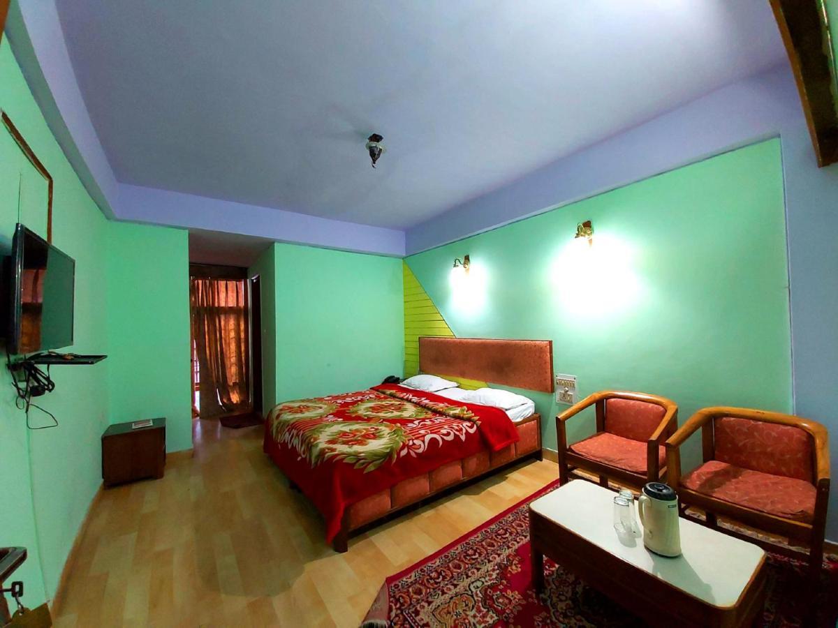 Hotel Radhe Continental נייניטל מראה חיצוני תמונה