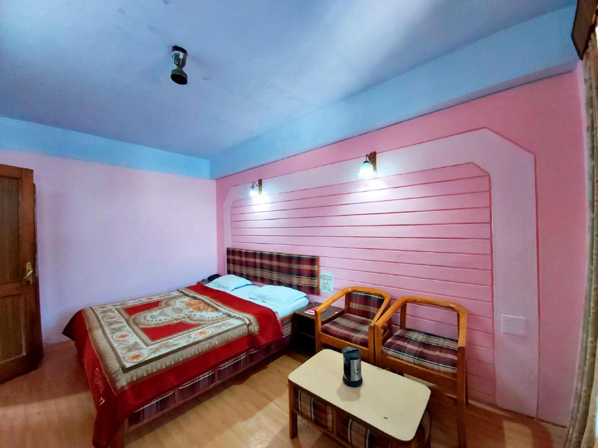 Hotel Radhe Continental נייניטל מראה חיצוני תמונה