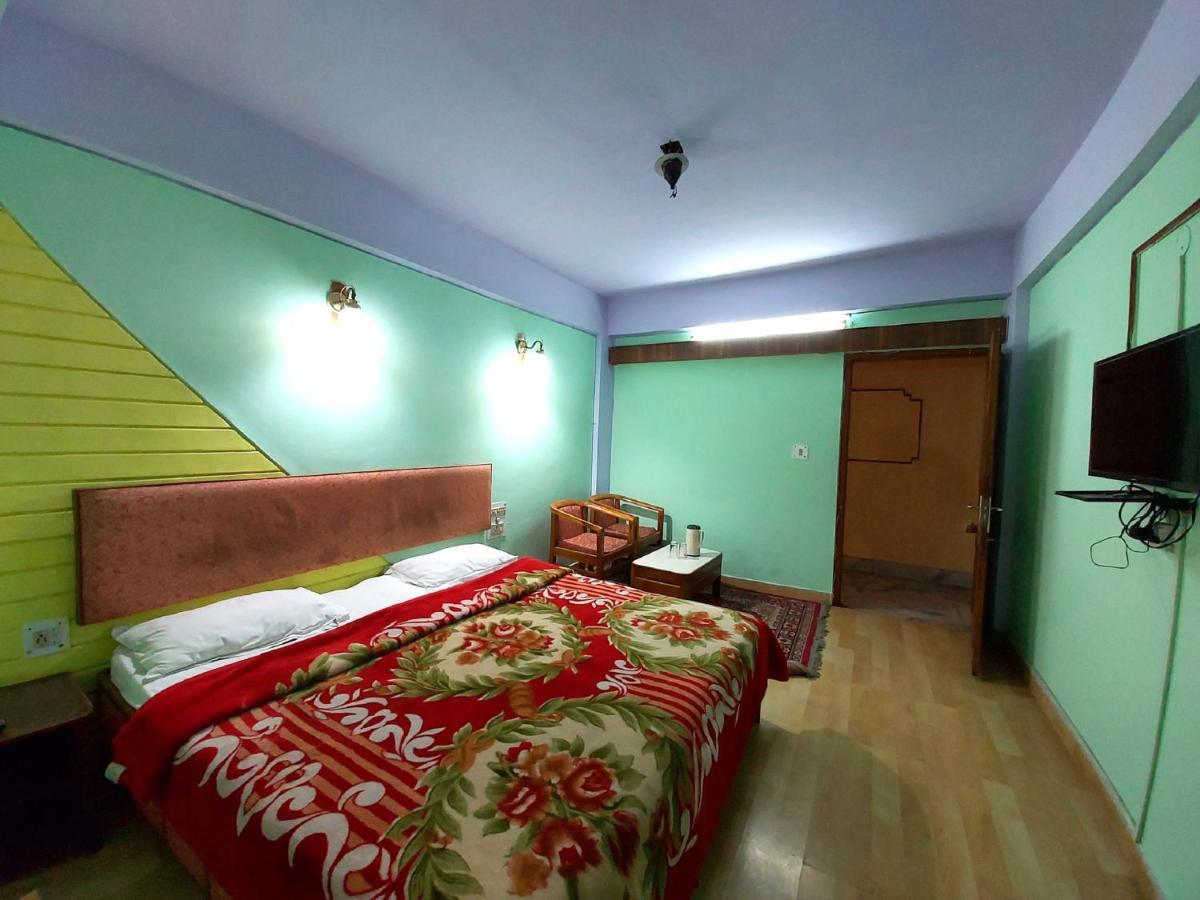Hotel Radhe Continental נייניטל מראה חיצוני תמונה