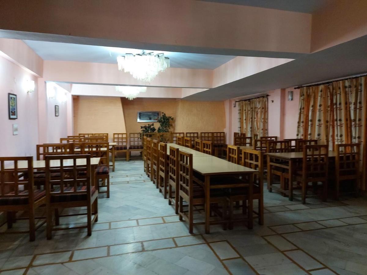 Hotel Radhe Continental נייניטל מראה חיצוני תמונה