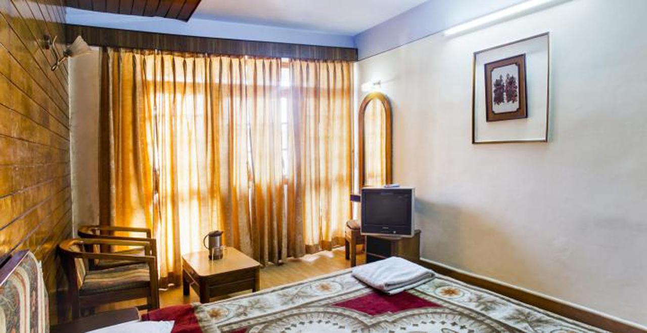 Hotel Radhe Continental נייניטל מראה חיצוני תמונה