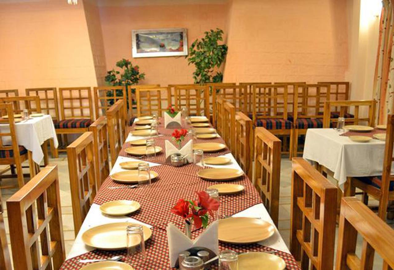 Hotel Radhe Continental נייניטל מראה חיצוני תמונה